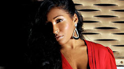 Melanie Fiona - "Give It To Me Right"