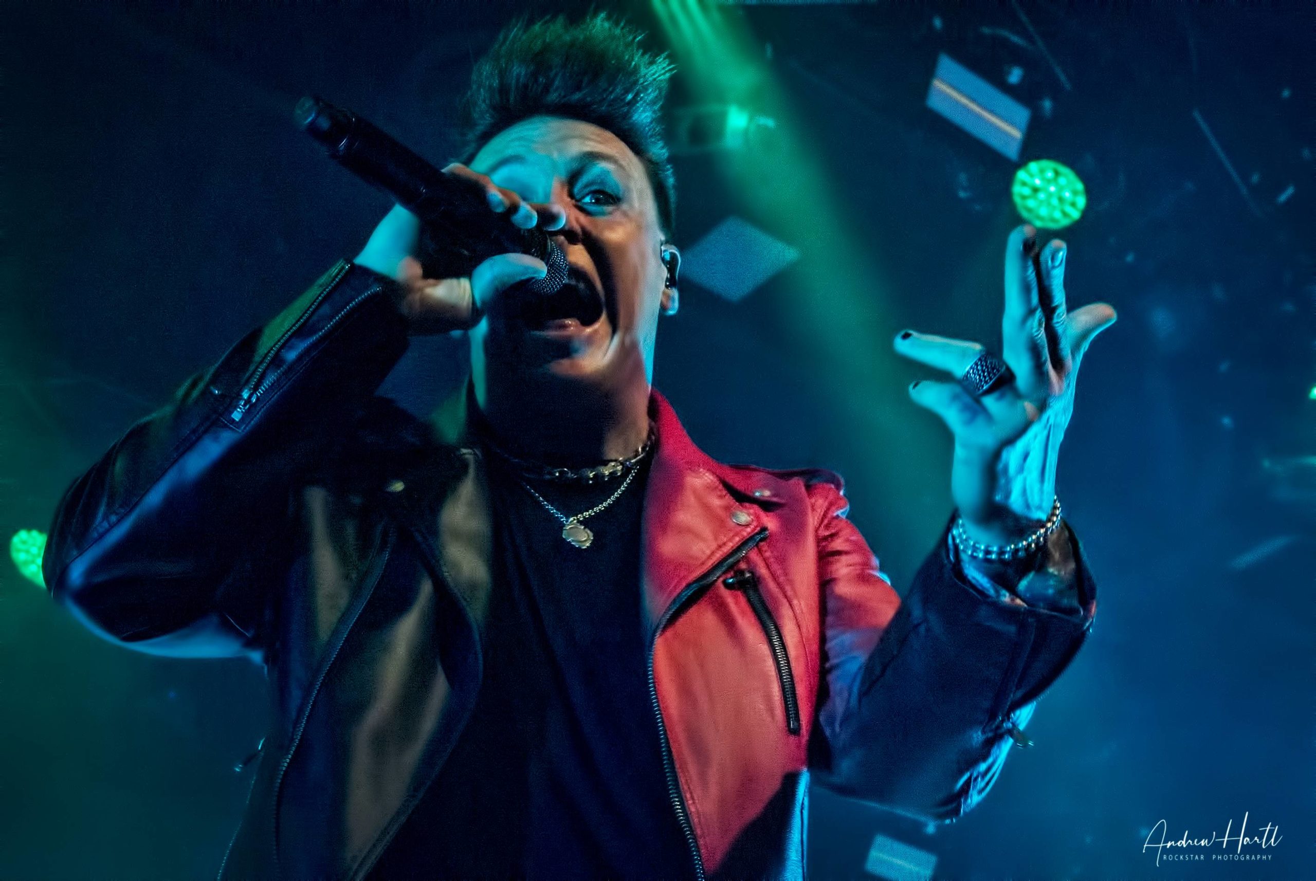 Papa Roach, Hollywood Undead and Bad Wolves Smash Up Toronto's History  [Photos] 